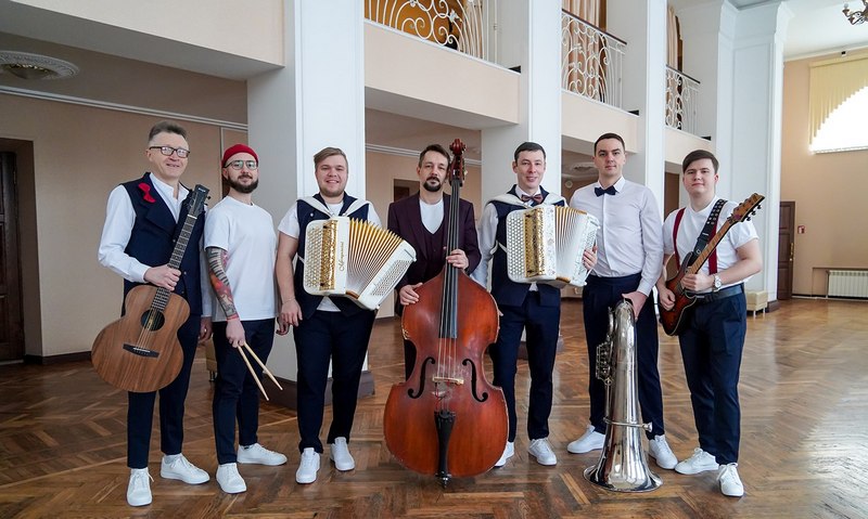 Вокально-инструментальный ансамбль «Сново-Здорово»