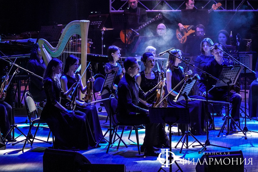 белые росы новосибирская филармония ансамбль. концерт группы земляне в оренбурге. какая музыкальная группа отметила 60 летие. шайндаун солист. виа белые росы новосибирск фершалов.